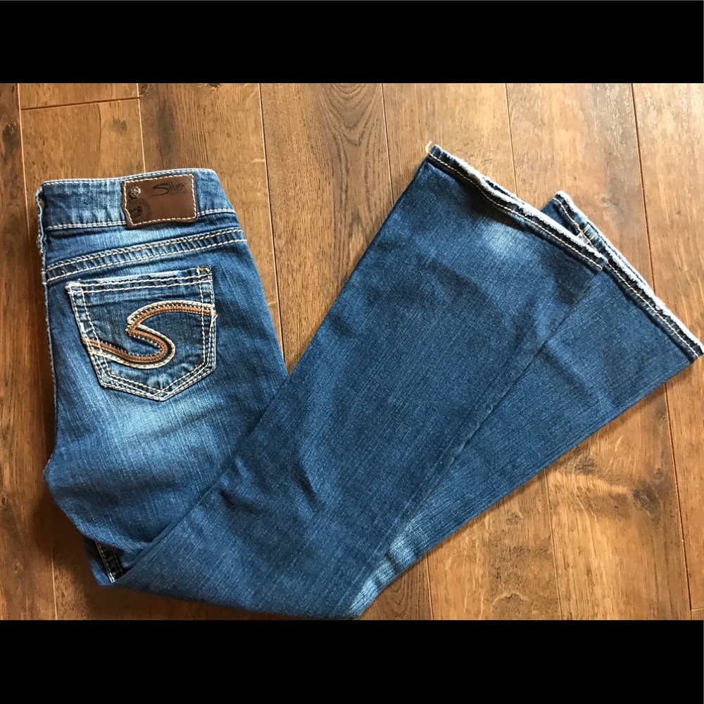 Women’s Silver SukI Jeans sz 26x30